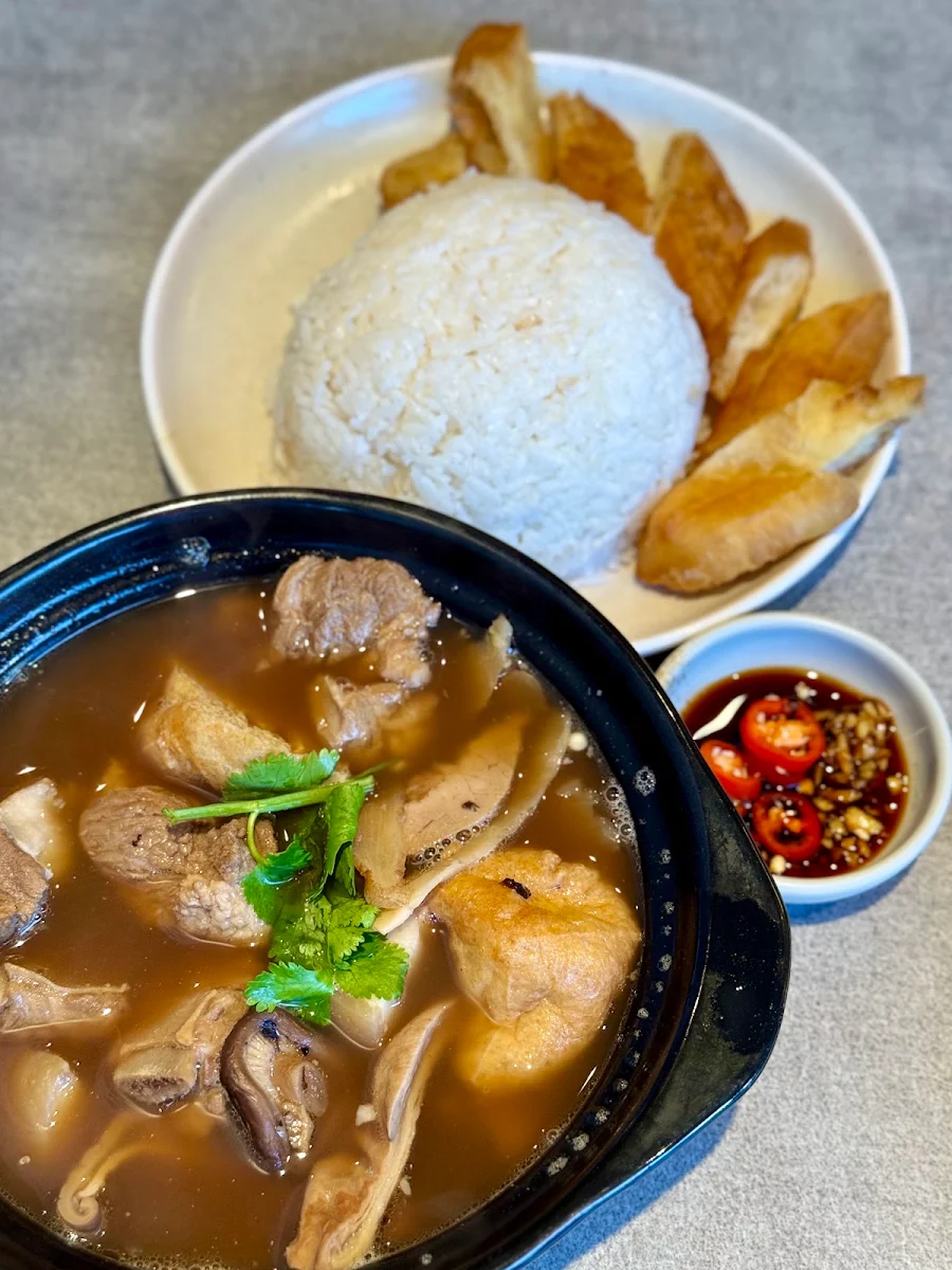 bak kut teh 肉骨茶套饭, Into Laksa Mascot